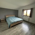 Maison 4 Chambres, 8 A 10 Personnes Holiday home Beduer