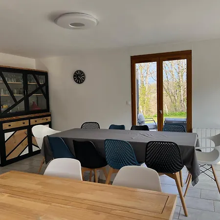 Maison 4 Chambres, 8 A 10 Personnes Дом отдыха *