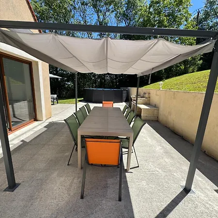 Maison 4 Chambres, 8 A 10 Personnes * Beduer